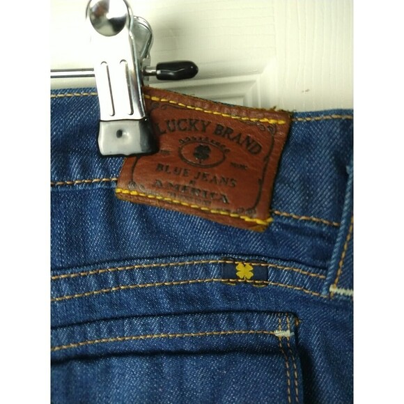 Lucky Brand Dark Wash Denim Charlie Flare Jeans. Size 12/31 - Picture 13 of 15